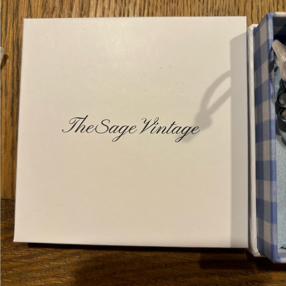 BRAND NEW SAGE VINTAGE ABALONE BUTTERFLY NECKLACE - Picture 3 of 6